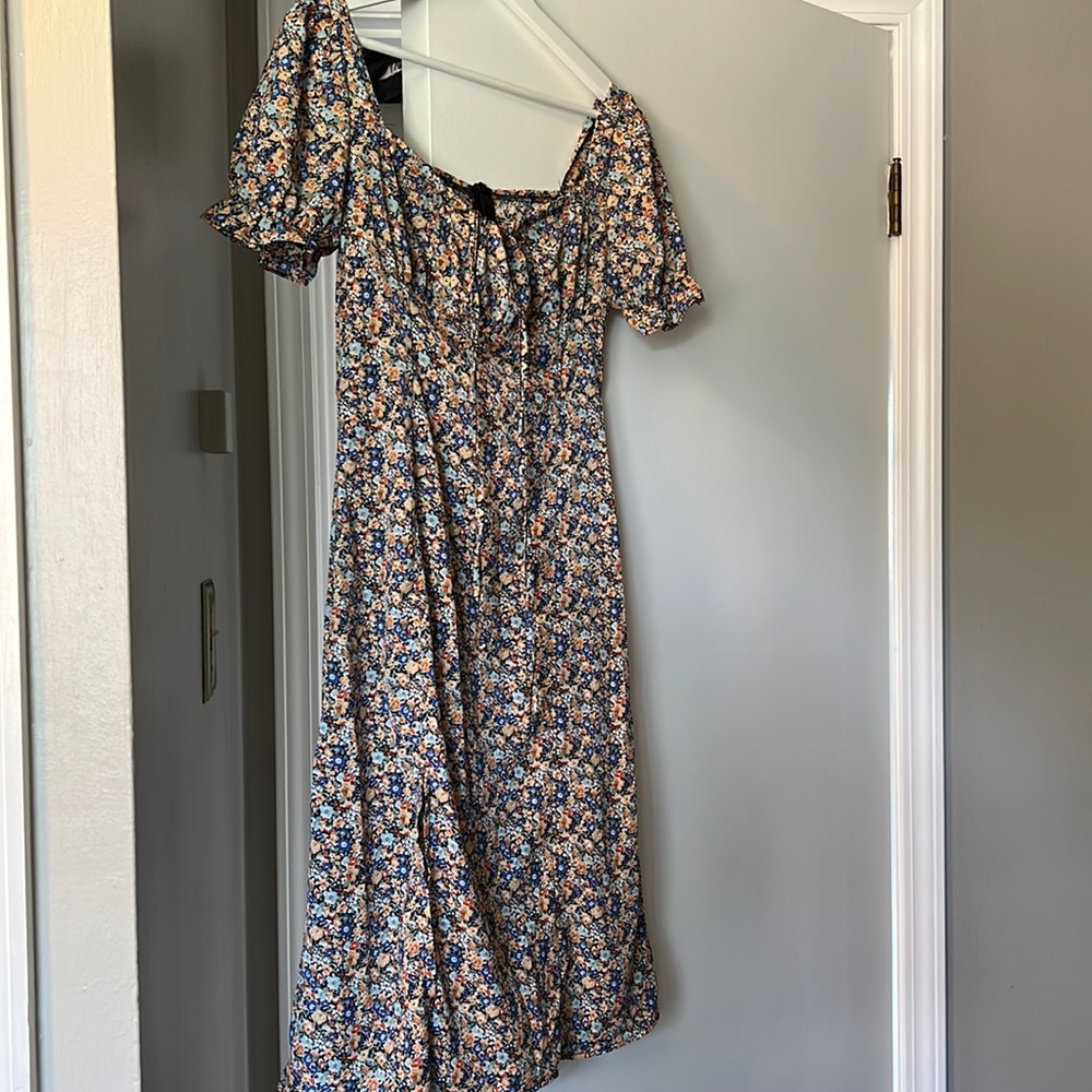 Floral sleeved dress